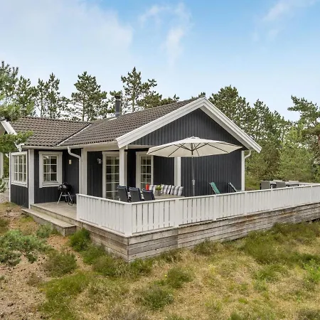 Holiday home Syrine - 300m From The Sea In Ne Jutland By Interhome *